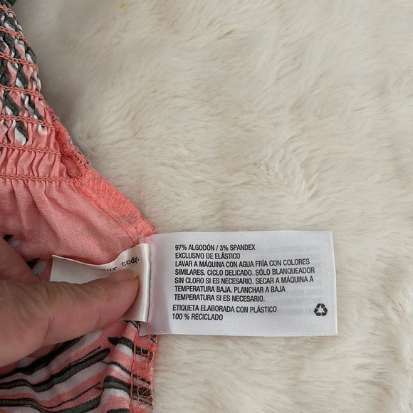 a.n.d eawy . Size M. Color pink and Gary - Picture 10 of 11